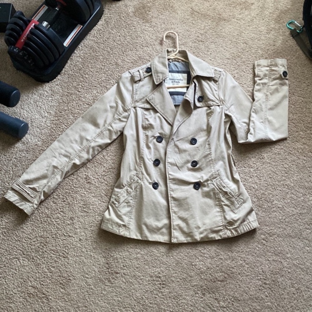 GUC vintage Abercrombie and fitch Trench coat in MEDIUM